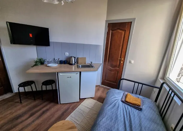 Relaxing In Center *